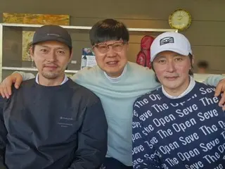玄彬&张东健，打高尔夫时自然...不刮胡子也“酷帅”
