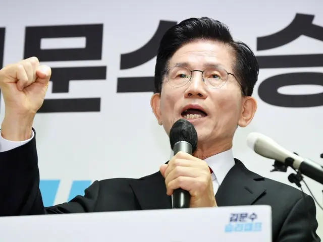 金文洙候选人：“我曾经是‘反美人士’”……“没有美国就没有韩国”