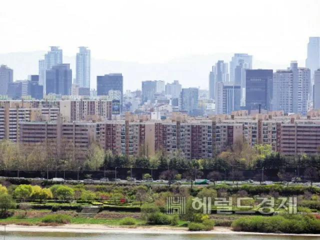 首尔狎鸥亭豪华公寓以130亿韩元的价格售出，创下该地区最高价（韩国）