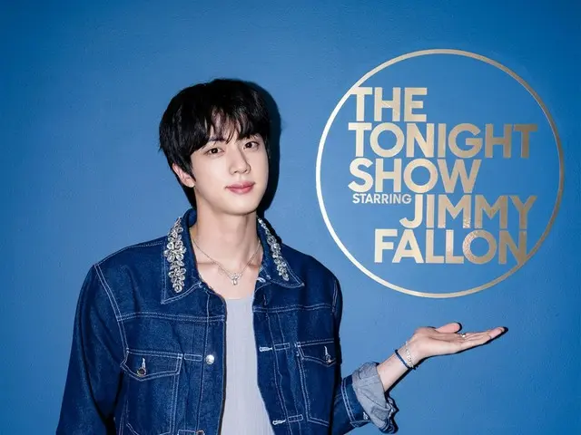 BTS 的 JIN 再次出现在 NBC 的《吉米法伦秀》中......吸引了全世界的目光