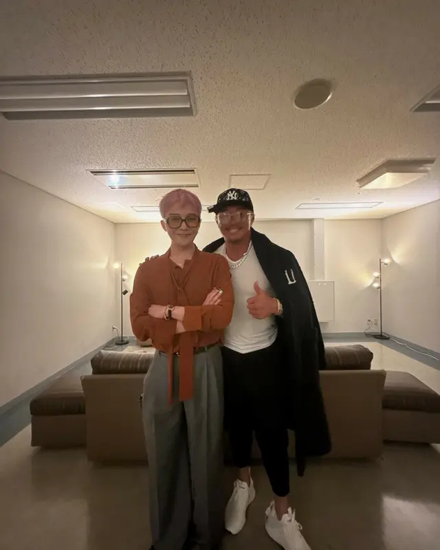秋山成勲、G-DRAGONと8年ぶりの再会…「かっこよくてキュートで魅力的」