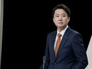李俊硕电视辩论攻击李在明：“2800万韩元的水果，你家里的大象？” = 韩国总统选举