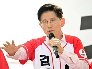 人民力量总统候选人金文洙：“每生一个孩子就给1亿韩元……等孩子上小学、初中、高中的时候，分期给钱”（韩国）