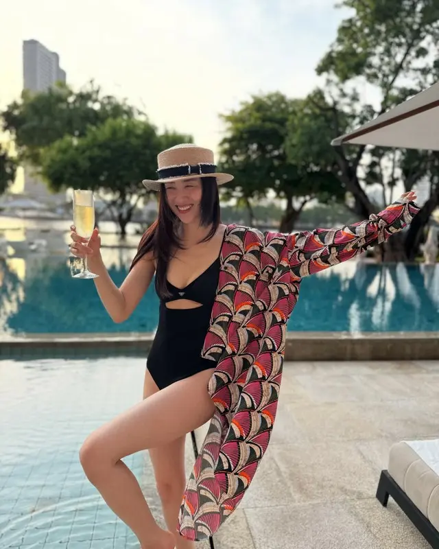 女優パク・ハソン、夫リュ・スヨンも驚く果敢な露出…水着のスタイルが「ブランド 」