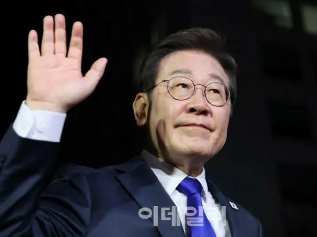 候选人李在明在国会前接受总统选举……承诺“统一大韩民国”——韩国媒体