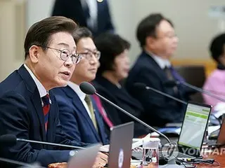 李总统主持首次内阁会议；新内阁组建前“共存尴尬”