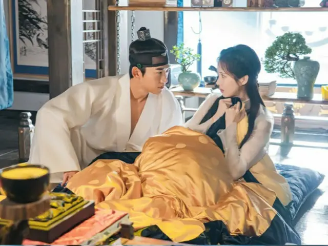 少女时代徐贤在Tacyeon（2PM）的卧室醒来......“我承担了主角的初体验”剧照曝光