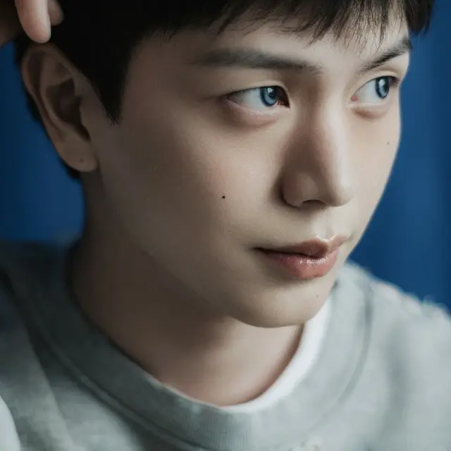 ユク・ソンジェ（BTOB）、本日（19日）1stミニアルバム「All About Blue」発売！