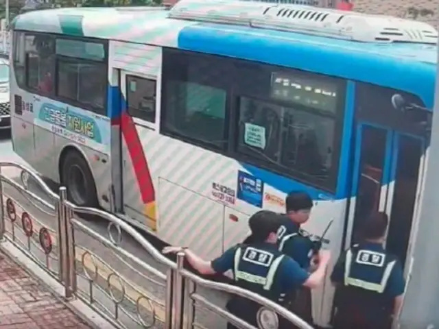 “突然想起电影里的场景”——一名五十多岁男子中午偷偷溜走——韩国媒体