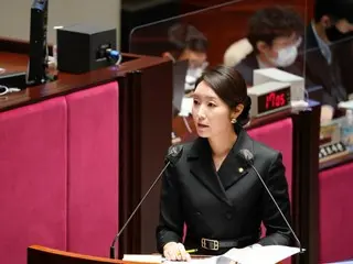 女性家庭部长官候选人姜善宇：“希望身心都转低一点”（韩国）