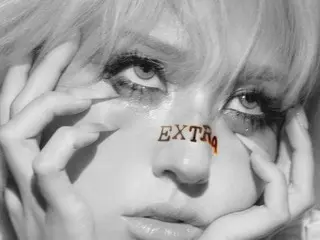 Somi 发布数字单曲“EXTRA”的封面图片