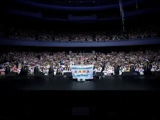 EXO BAEKHYUN 成功完成纽约和芝加哥演唱会...开始美国巡演
