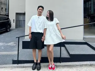 演员印乔镇和苏怡贤，酷暑难耐的情侣照...一眼望去就是“恩爱情侣”