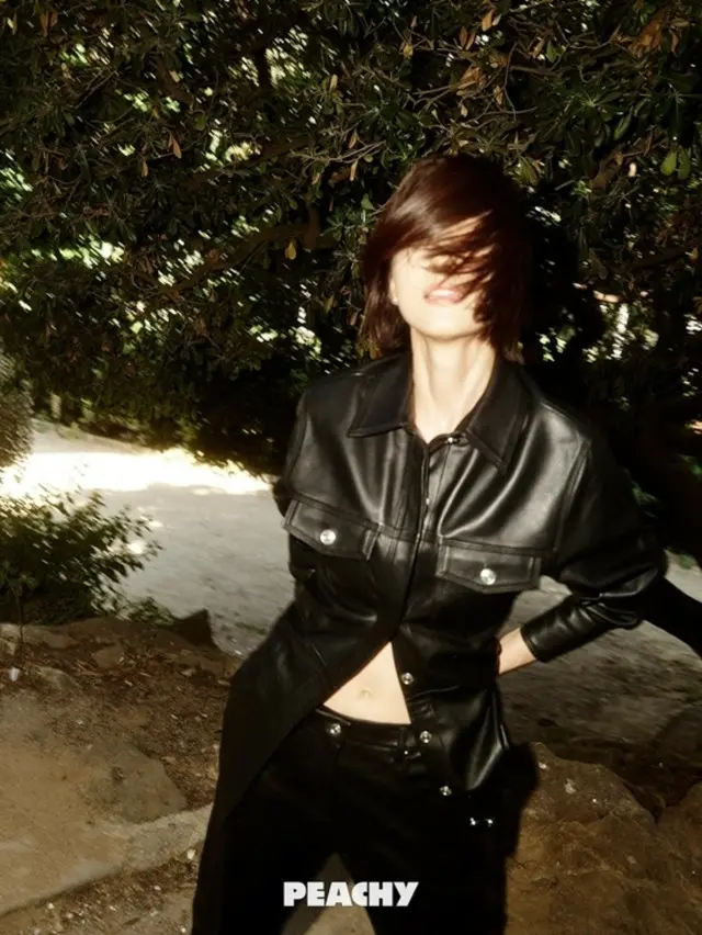 チョン・ジヒョン、ショートヘアーの女神に変身した近況