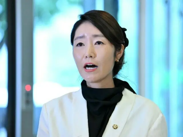 韩国女性团体批评女性家庭部长候选人姜成姬，称她“不适合担任公职”