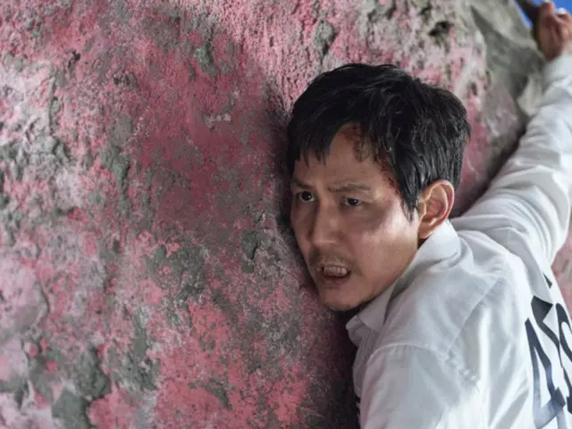 Netflix 的《鱿鱼游戏》第三季评价褒贬不一，但连续三周保持第一……这是第一部也是最大的热门