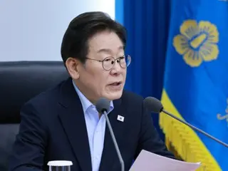 保守派反对党国民力量党党魁候选人猛烈抨击光复节特赦，称其为“叛国总统”和“韩国衰落的开始”