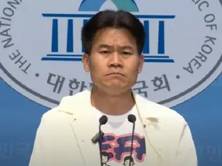 郑韩吉：“我接受禁止人民力量领导层以普通党员身份入党的禁令”（韩国）