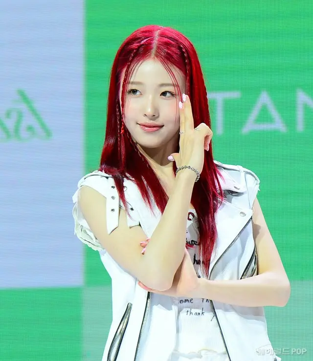 「AtHeart」のアリン