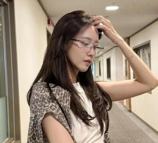 ユナ（少女時代）、めがね姿に注目