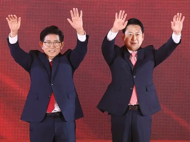 金文洙、国民の力党代表候補（左）と張東赫候補（右）