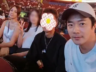 演员权相宇和孙泰勇出席G-DRAGON（BIGBANG）美国演唱会......“有些东西是永恒的！GD”