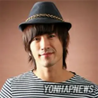 Lee min woo（SHINHWA）
