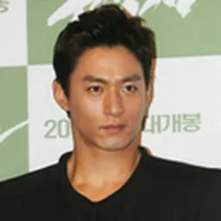 Joo Jin Mo