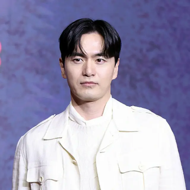 Lee Jin Uk（パク・ギョンソク）
