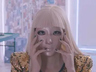 在电视剧《面具女孩》中成为热门话题的歌曲《周六夜》的原唱孙丹妃公开了“面具女孩”概念视频（含视频）
