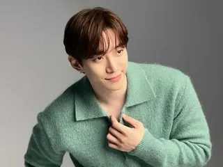 《2PM》俊昊绿色针织衫看起来清爽