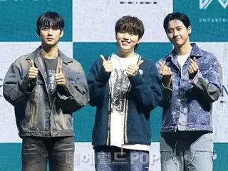 [照片]“B1A4”举办第8张迷你专辑《CONNECT》发行纪念showcase…以三人组合正式开始活动