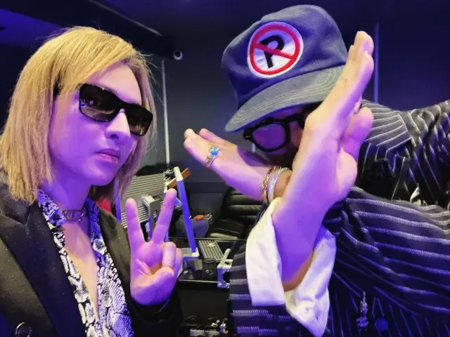 YOSHIKI与“BIGBANG”G-DRAGON发布了二人照……毕竟两人是一起录音的！