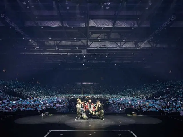 香港“SHINee WORLD VI”结束后，“SHINee”在香港与Shawol等人合影