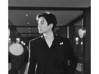 《2PM》俊昊一身黑色西装散发潇洒魅力…贵族视觉让人忍不住赞叹