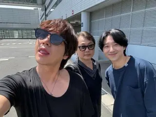 张根硕与乐队“CHIMIRO”前往名古屋演出…戴着墨镜看起来“火辣辣”