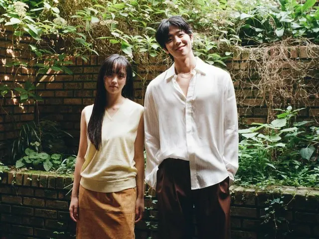 演员崔正赫和金瑞贤情侣幕后写真公开……身高差令人兴奋