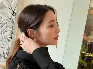 李珉廷正在和她的丈夫♥李秉宪约会吗？她看起来美得让人不敢相信她已经42岁了