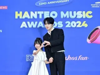 J-JUN携可爱搭档出席Hanteo Music Awards红毯活动