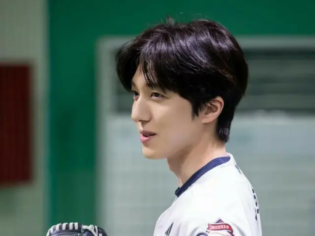 “SF9”车尼公开清爽棒球少年形象……开场幕后花絮