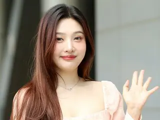 [照片] Red Velvet 成员 JOY 来电视台录制《动物庄园》啦~