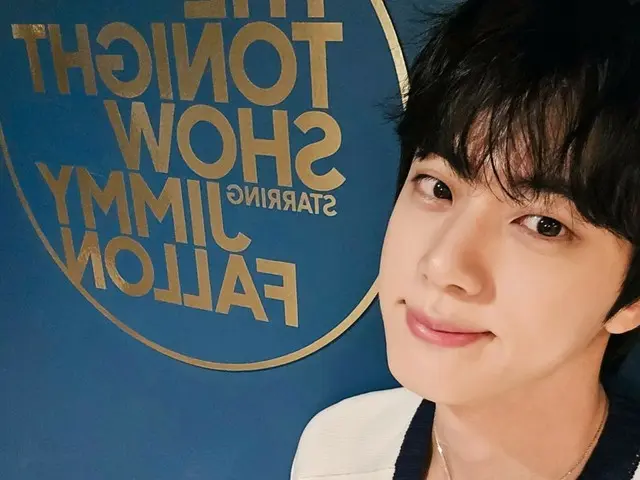 “BTS” JIN 凭借其视觉效果和感觉获得巨大成功......他出演 NBC 节目《吉米·法伦秀》的幕后花絮曝光