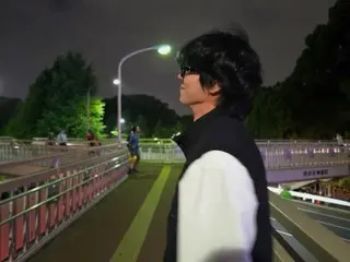 演员崔正协在涩谷的夜晚漫步......充满感动的宁静时刻