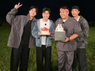 文世允收到朴宝剑和李山送的生日蛋糕......“我也是乖孩子”