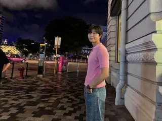 朴叙俊的自然外貌也很有魅力...香港的悠闲时光