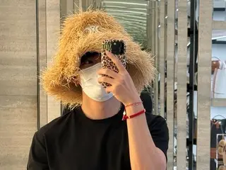 “BTS”V 的独特草帽实际上是 Celine 的，哈哈