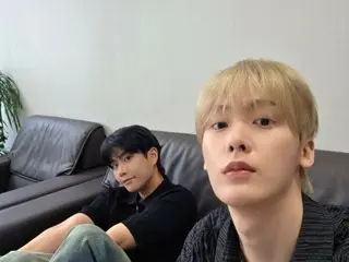 ASTRO 的 YOON SANHA 和 MJ 一起拍照......“今天是 Chunisana 吗？”
