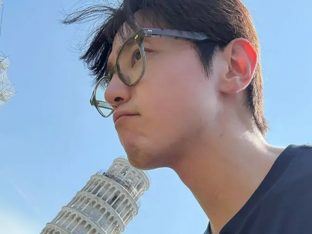 演员权律分享男友意大利旅行照片…完美身材与时尚感