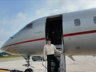 CNBLUE郑容和在私人飞机上非常开心
