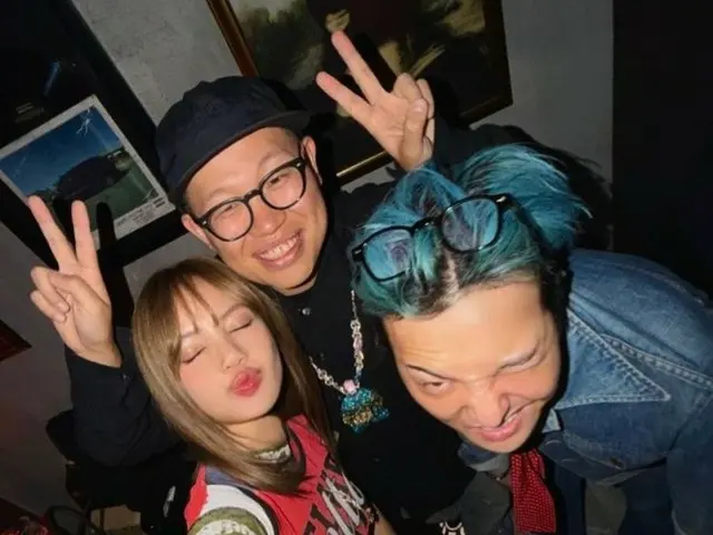 G-DRAGON（BIGBANG）和 BLACKPINK 的 Lisa 发布了与日本设计师 VERDY 的合影